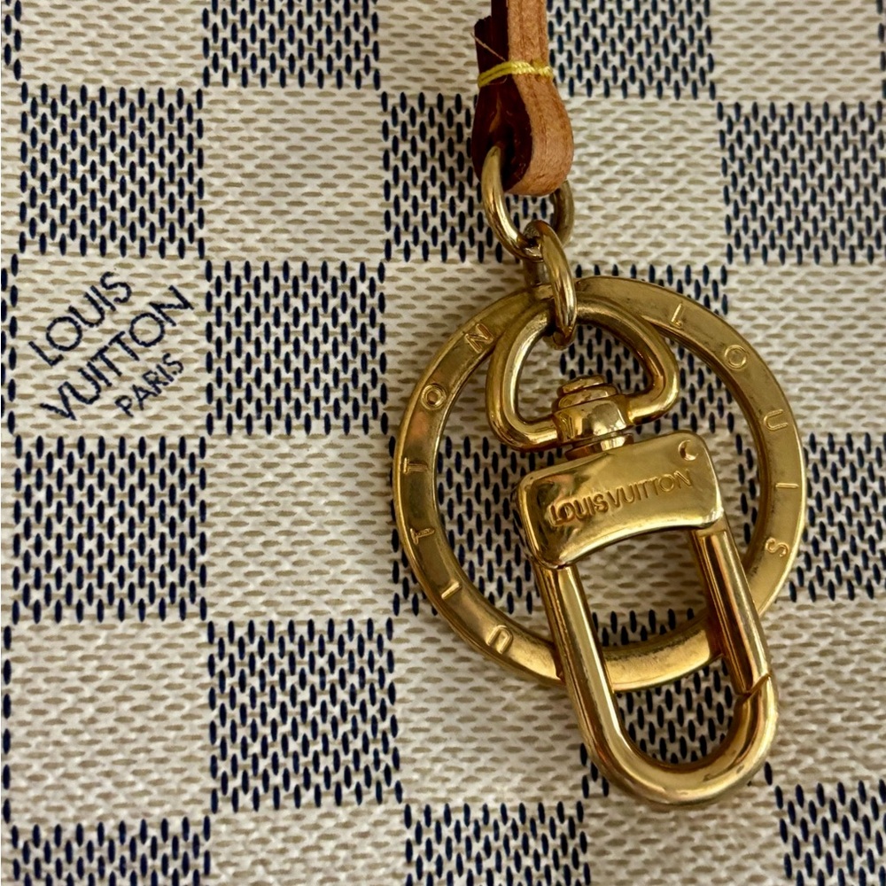 Louis Vuitton Damier Azur Canvas Artsy MM Bag - Picture 2 of 16